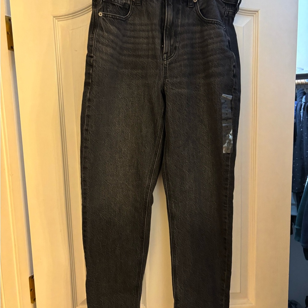NWT - American Eagle Outfitters Black Straight Leg Jeans